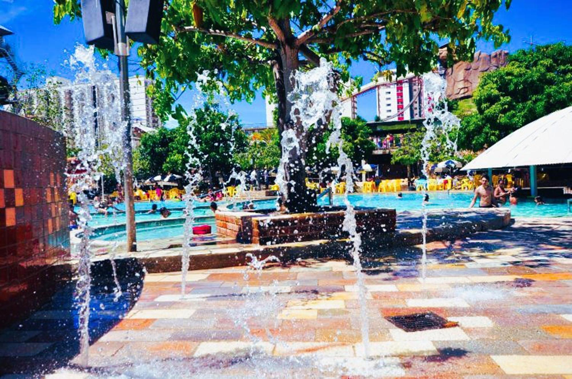 Imperio Romano - Bonus 1 Dia No Acqua Park Vulcao - Caldas Novas Exterior photo